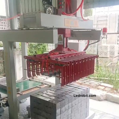 PLC sterowany przemysłowy robot palletyzator paletyzacyjny automatyka dla zakładu